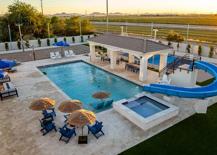 The Grand Oasis - Resort-style Retreat W Sauna Cold Plunge Mini Golf Volleyball * Goodyear