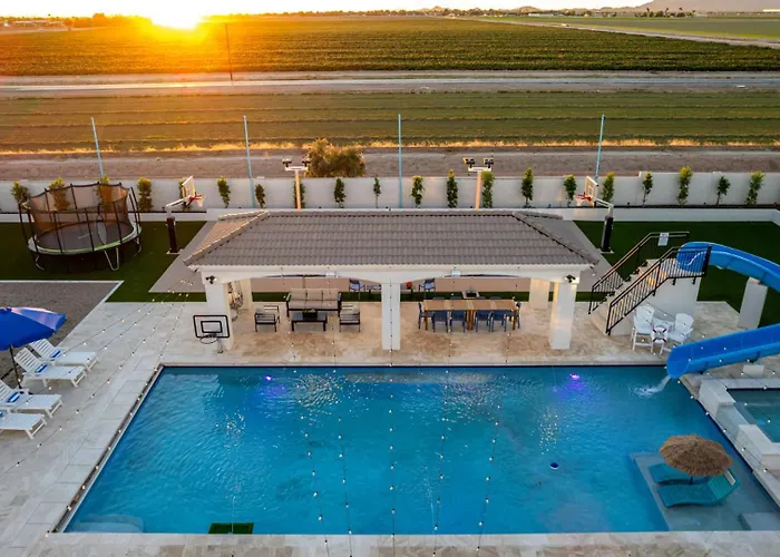 The Grand Oasis - Resort-style Retreat W Sauna Cold Plunge Mini Golf Volleyball Goodyear